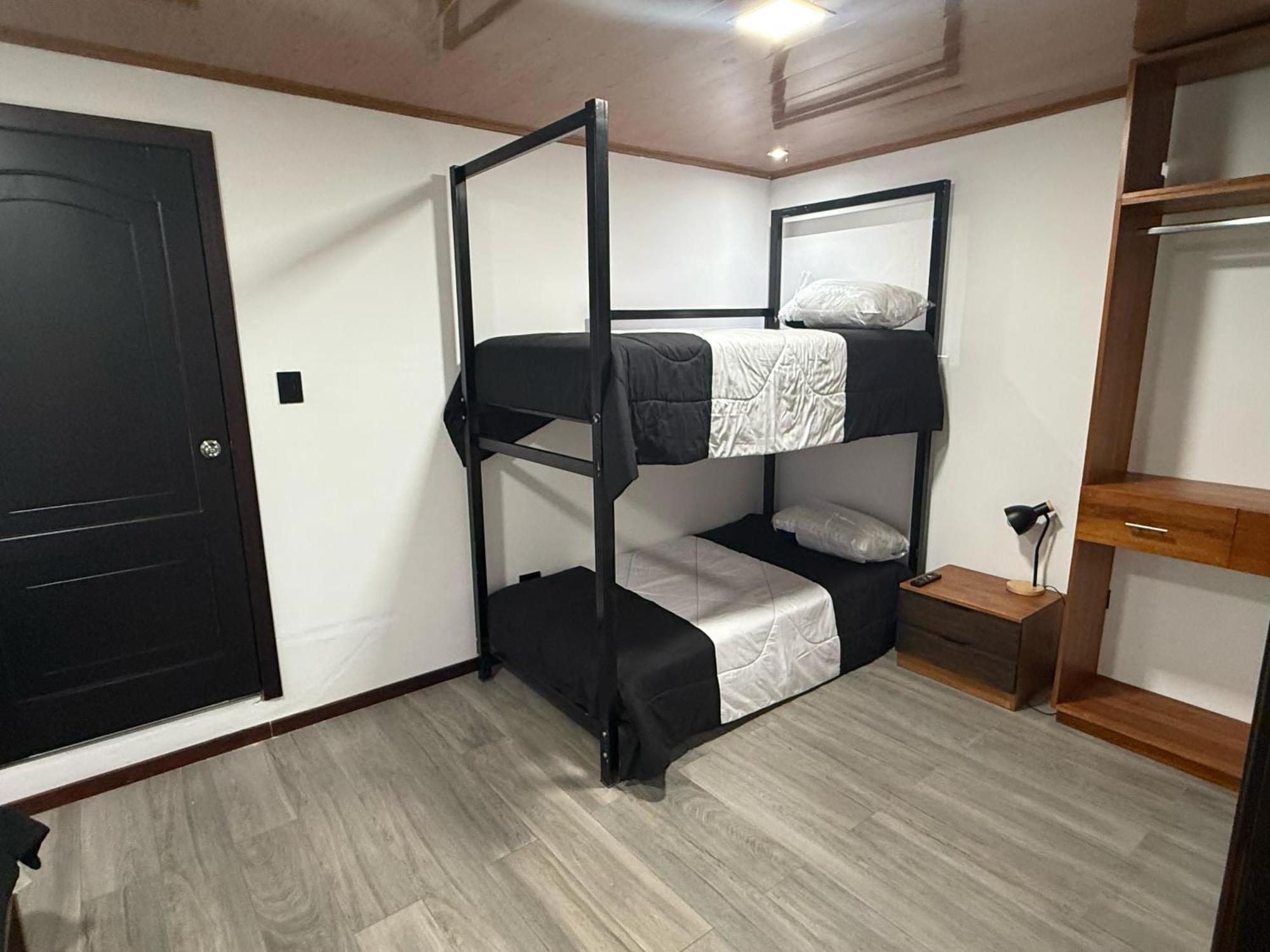 Bunker593 Inn Тена Экстерьер фото