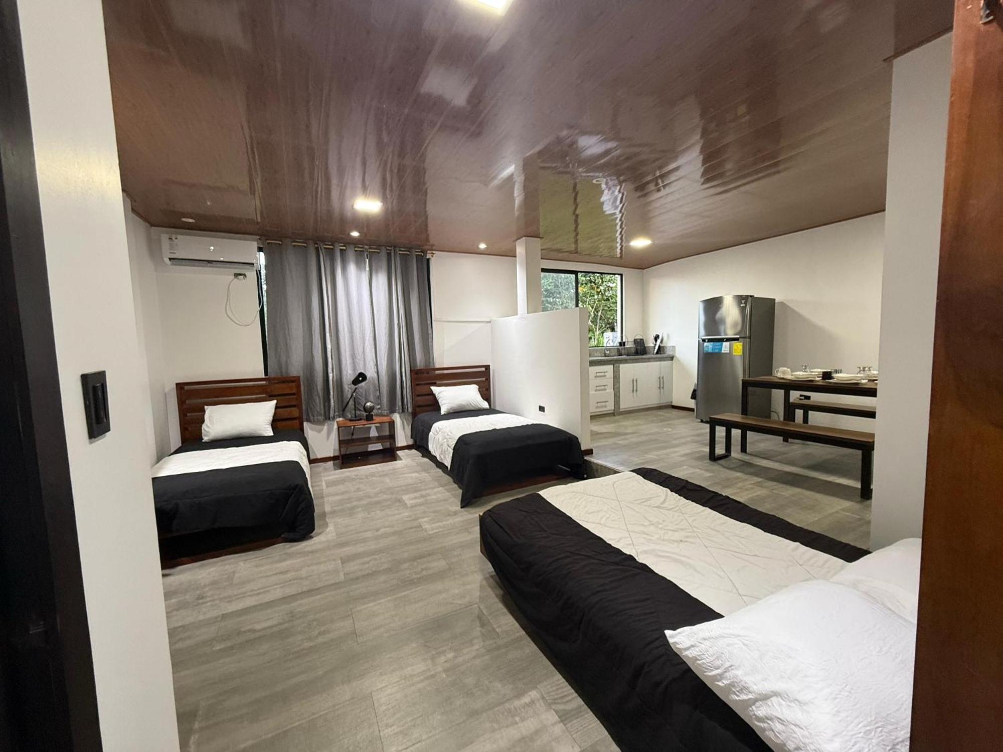 Bunker593 Inn Тена Экстерьер фото