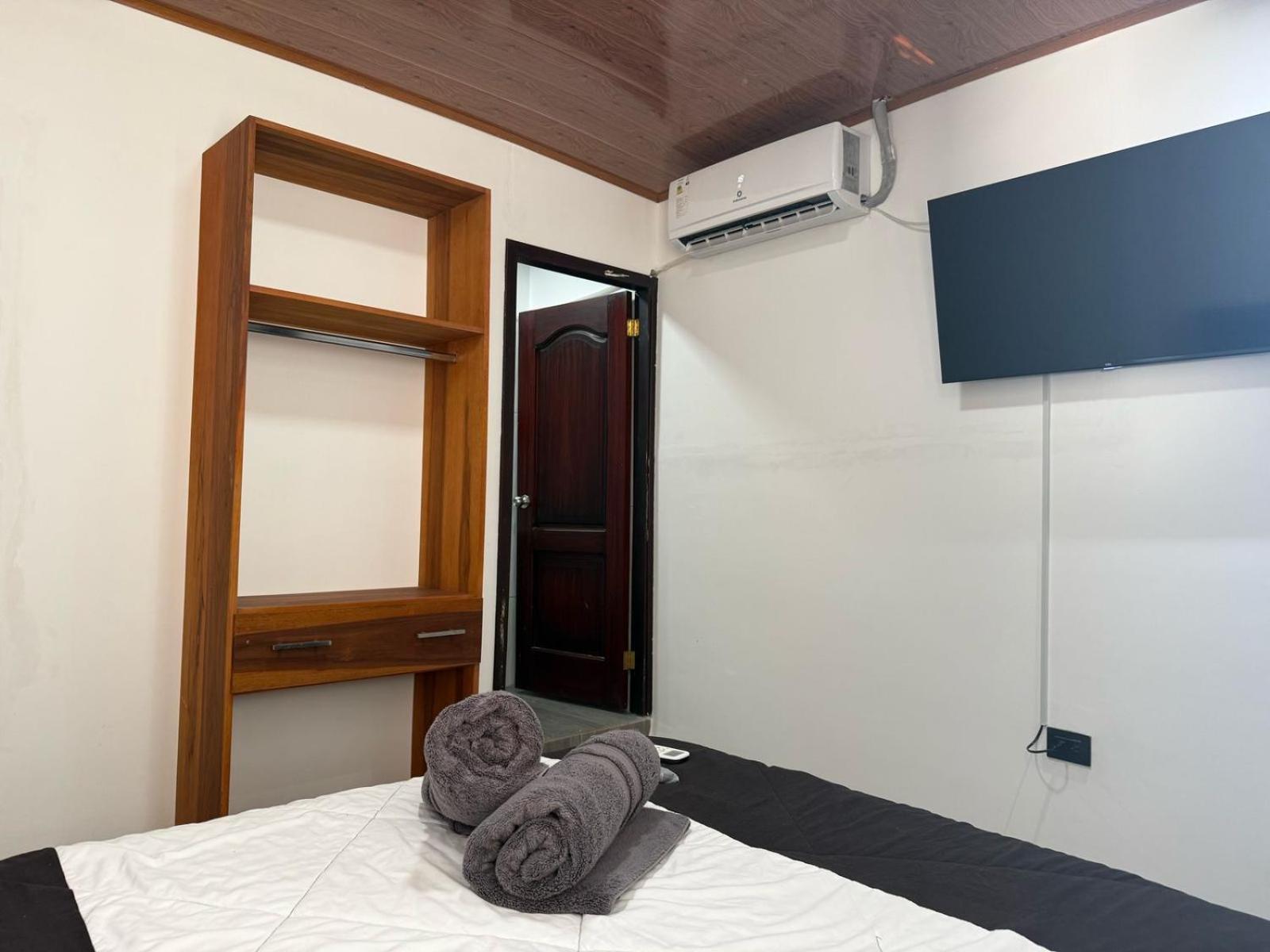 Bunker593 Inn Тена Экстерьер фото